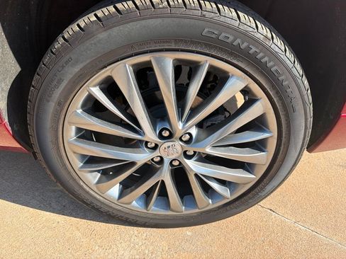 Used 2025 Buick Enclave Avenir w/ Super Cruise Package FWD image 7