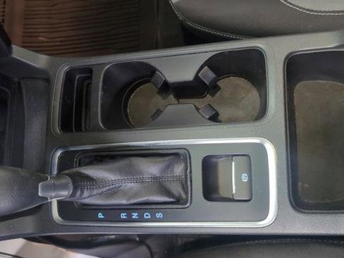 Used 2017 Ford Escape SE image 12