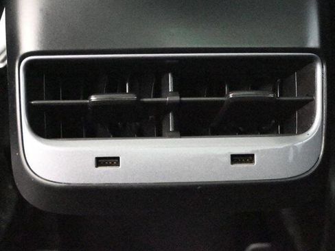 Used 2020 Tesla Model 3 Standard Range Plus image 16