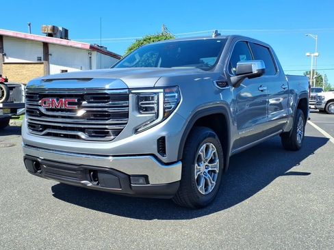 Used 2024 GMC Sierra 1500 SLT RWD image 3