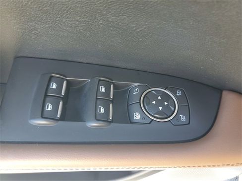 Used 2021 Lincoln Nautilus Reserve w/ Equipment Group 202A image 22