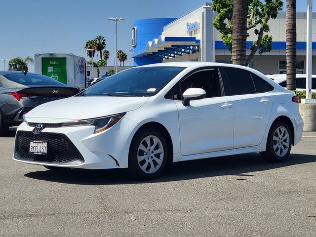 Used 2021 Toyota Corolla LE FWD image 2
