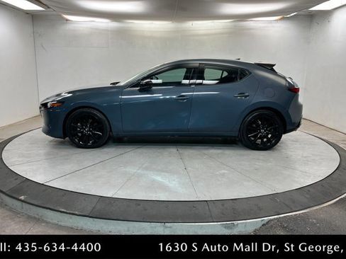 Used 2021 MAZDA MAZDA3 Hatchback w/Premium Plus Pkg image 2