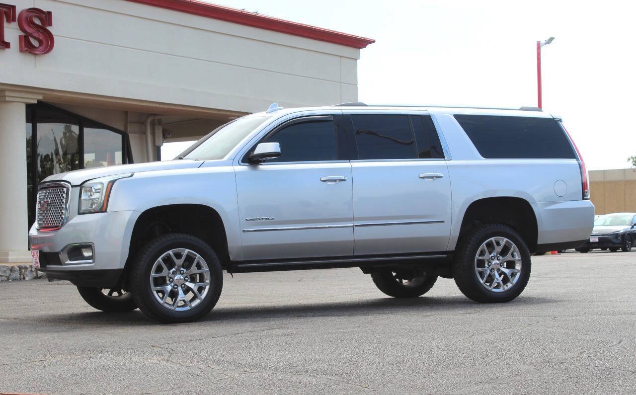 Used 2017 GMC Yukon XL Denali AWD/4WD image 6