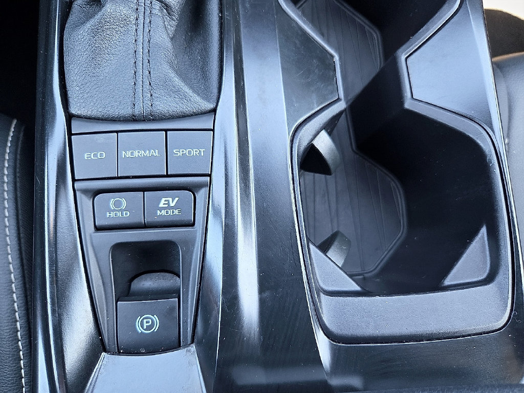 Used 2026 Toyota Camry SE FWD image 34