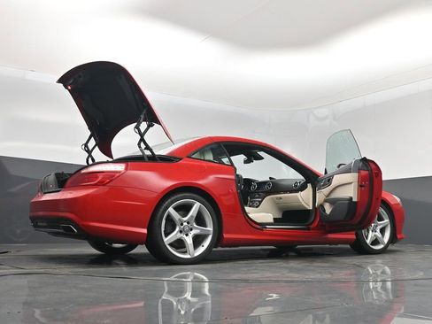 Used 2013 Mercedes-Benz SL 550 image 44