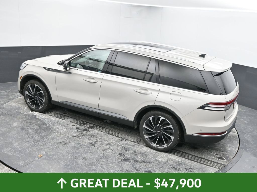 Used 2024 Lincoln Aviator Reserve w/ Equipment Group 201A AWD/4WD image 37