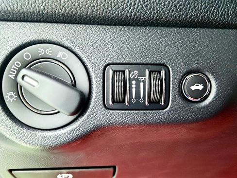 Used 2015 Dodge Challenger SRT Hellcat image 45