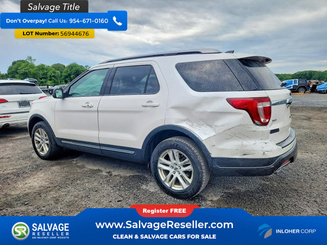 Used 2018 Ford Explorer XLT AWD/4WD image 3