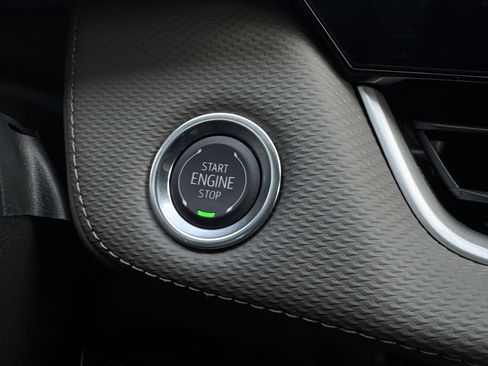 New 2026 Chevrolet Equinox LT w/ Convenience Package II image 17