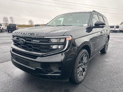 New 2025 Ford Expedition Platinum w/ Stealth Performance Package image 4