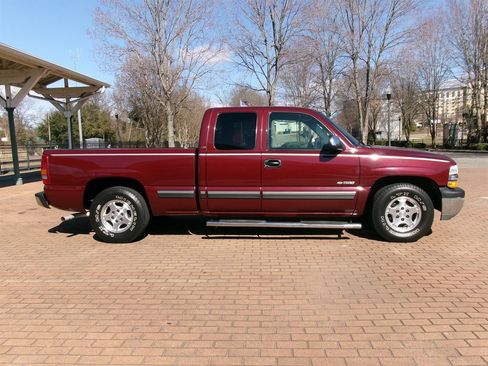 Used 1999 Chevrolet Silverado 1500 LS w/ Firm Ride Suspension Pkg image 4