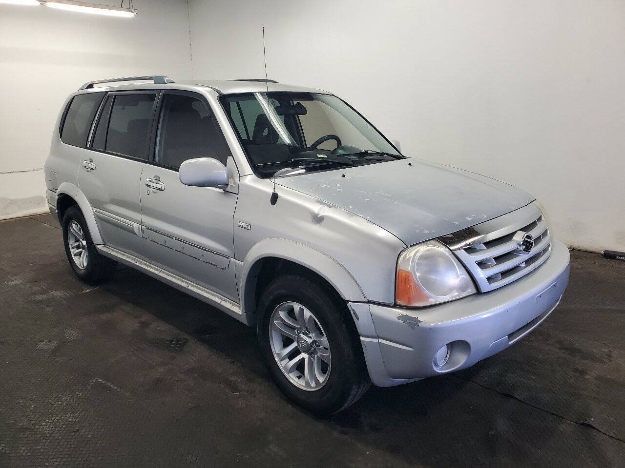 Used 2005 Suzuki XL7 4WD image 3