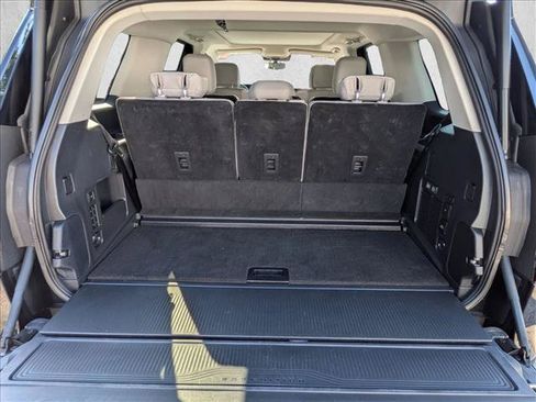 Certified 2025 Ford Expedition Active AWD/4WD image 6