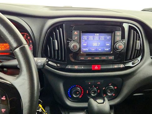 Used 2018 RAM ProMaster City Tradesman SLT FWD image 17