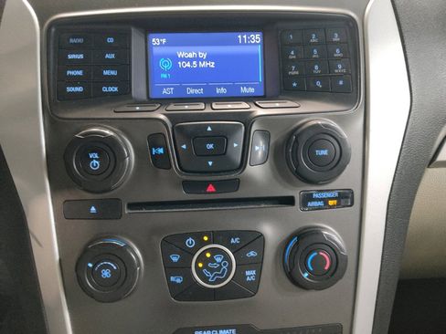 Used 2014 Ford Explorer FWD image 25