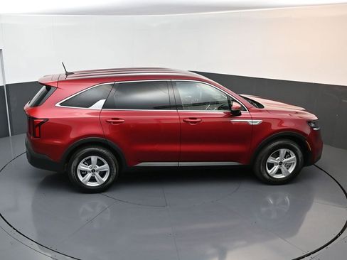 Used 2023 Kia Sorento LX FWD image 15