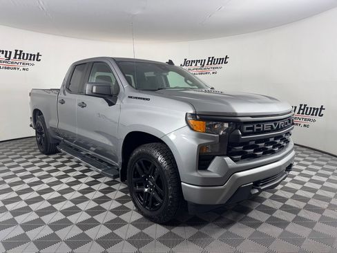 Used 2023 Chevrolet Silverado 1500 Custom w/ LPO, Dark Essentials Package AWD/4WD image 5