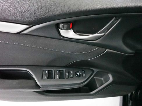 Used 2019 Honda Civic EX image 11