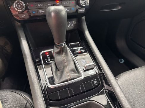 Used 2022 Jeep Compass Limited image 32