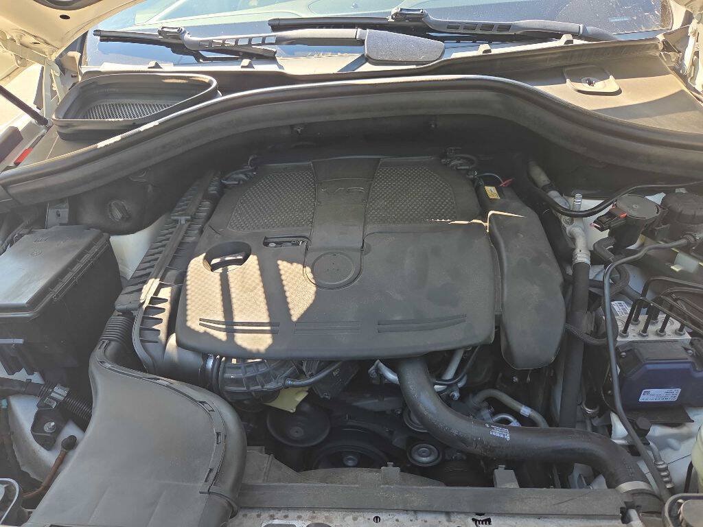 Used 2015 Mercedes-Benz ML 350 4MATIC image 9