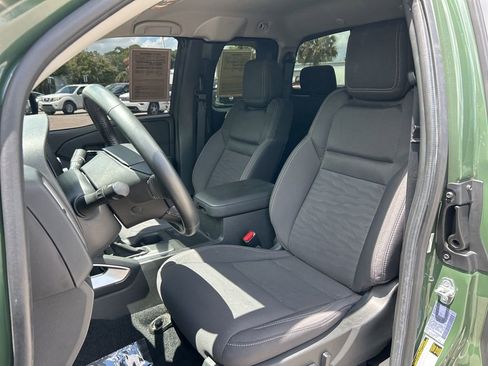 Used 2024 Nissan Frontier SV w/ SV Convenience Package RWD image 21