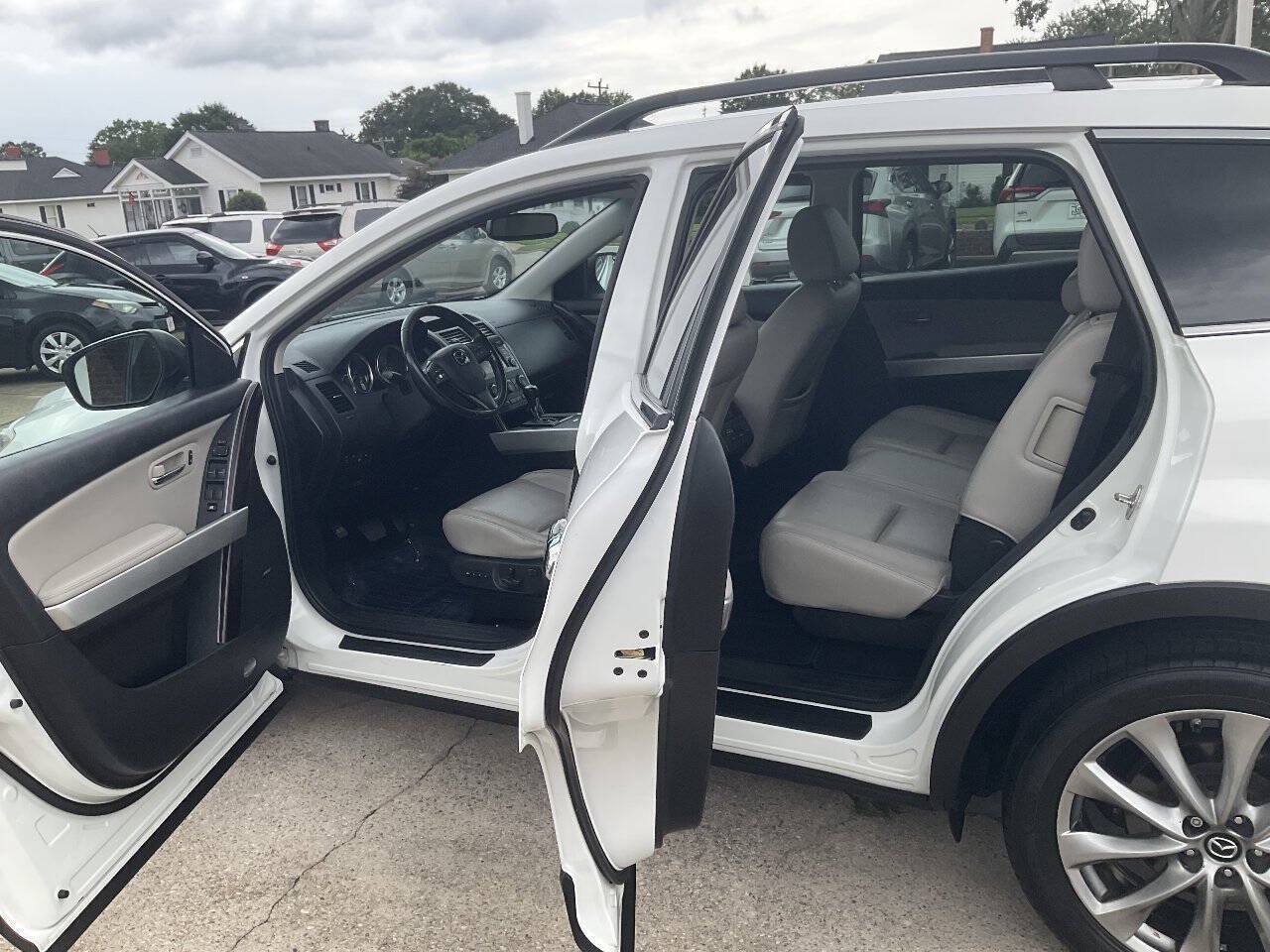Used 2014 MAZDA CX-9 Grand Touring w/ GT Technology Package FWD image 10