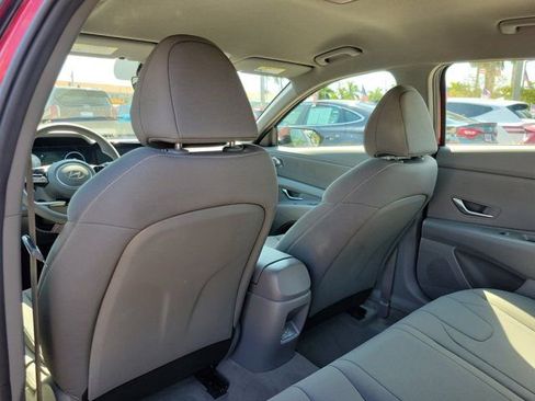 Used 2024 Hyundai Elantra SEL image 8
