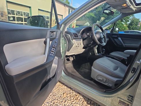 Used 2015 Subaru Forester 2.5i Touring w/ Popular Package #1 AWD/4WD image 14