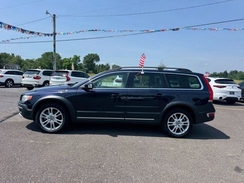 Used 2016 Volvo XC70 T5 Platinum w/ Protection Package AWD/4WD image 3