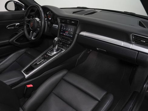 Used 2017 Porsche 911 Targa 4 AWD/4WD image 30