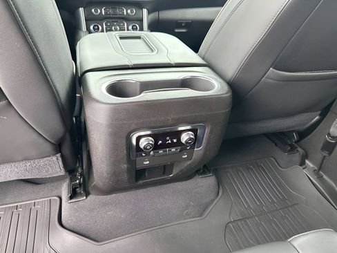 Used 2021 GMC Yukon XL SLT w/ SLT Premium Package image 20