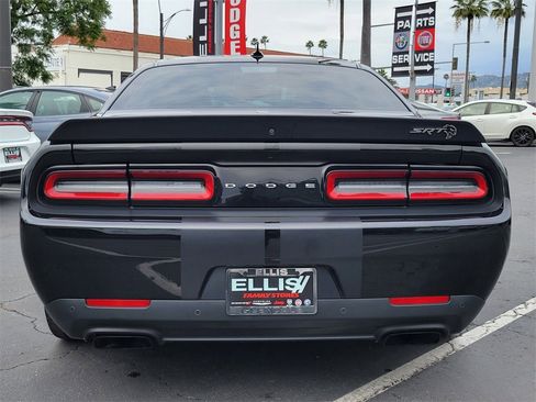 Used 2018 Dodge Challenger SRT Hellcat image 28