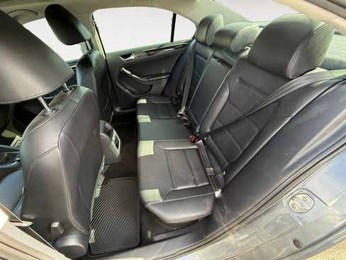 Used 2016 Volkswagen Jetta SEL FWD image 14