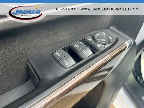 Used 2022 Chevrolet Silverado 2500 LT w/ Convenience Package image 22