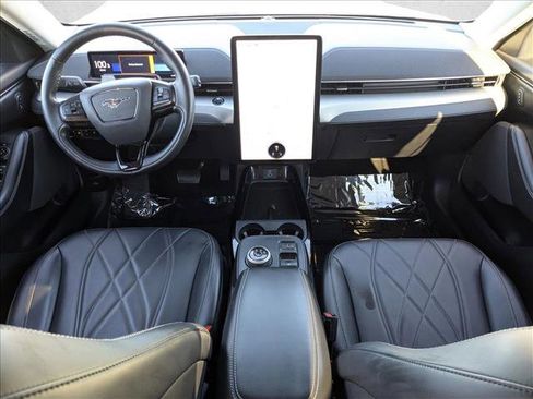 Used 2023 Ford Mustang Mach-E Select image 17