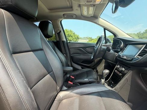 Used 2018 Buick Encore Essence w/ Experience Buick Package AWD/4WD image 14