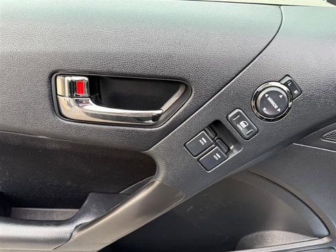 Used 2012 Hyundai Genesis 2.0T image 22