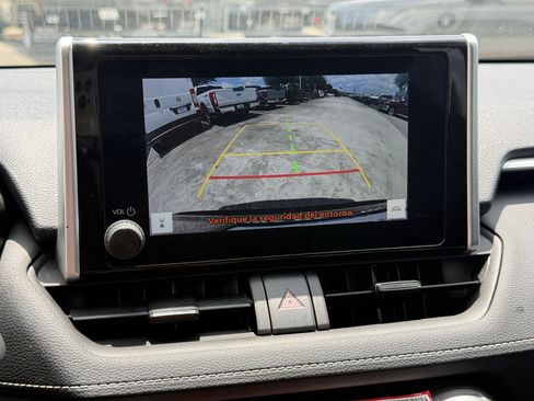 Used 2025 Toyota RAV4 XLE w/ Convenience Package FWD image 22