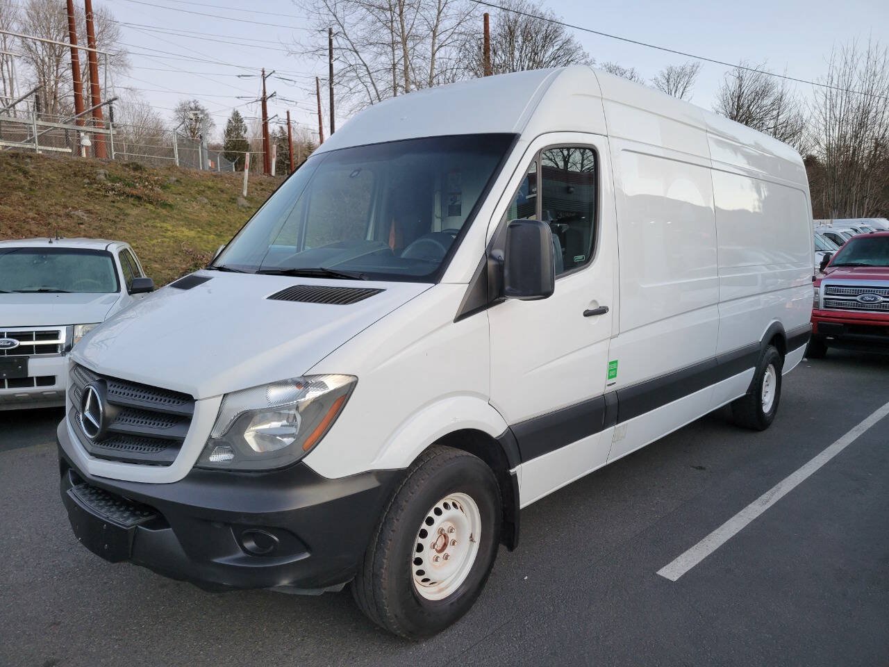 Used 2016 Mercedes-Benz Sprinter 2500 image 3