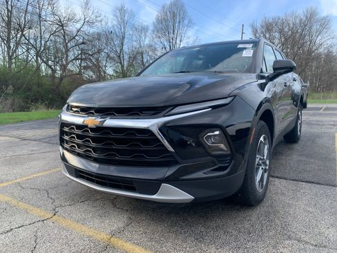 Used 2024 Chevrolet Blazer LT w/ Convenience Package image 2