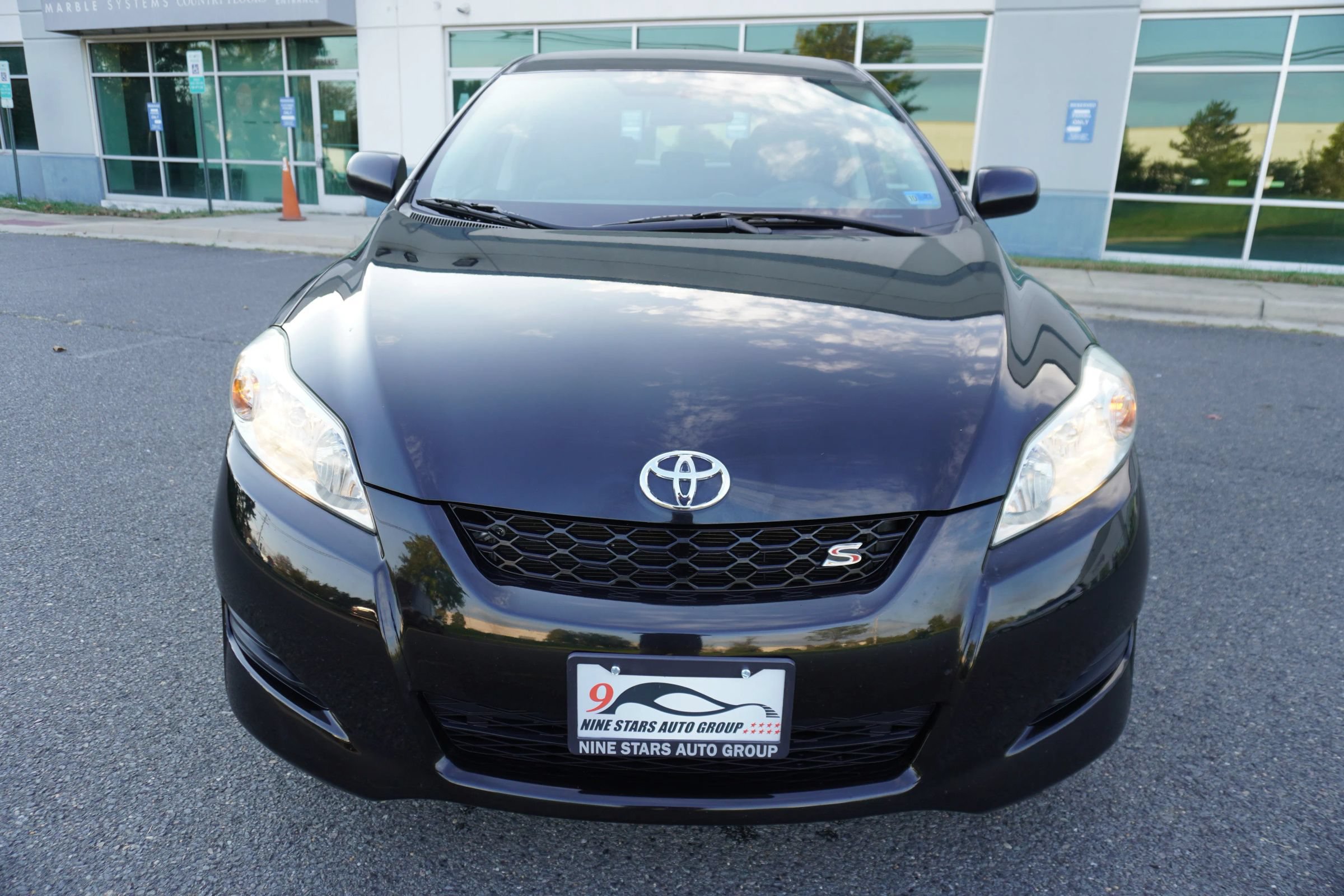 Used 2009 Toyota Matrix S w/ Preferred Accessory Pkg AWD/4WD image 2