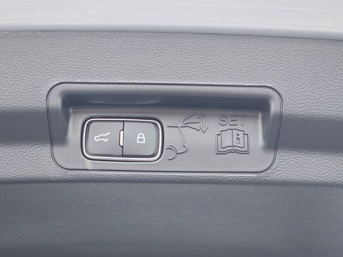 New 2026 Ford Explorer ST-Line w/ ST-Line Street Pack image 19