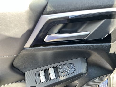 Used 2025 Mitsubishi Outlander SE AWD/4WD image 19