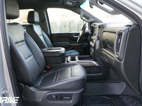 Used 2022 GMC Sierra 3500 Denali image 41