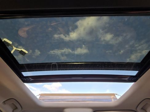 Used 2023 Nissan Pathfinder Platinum image 34