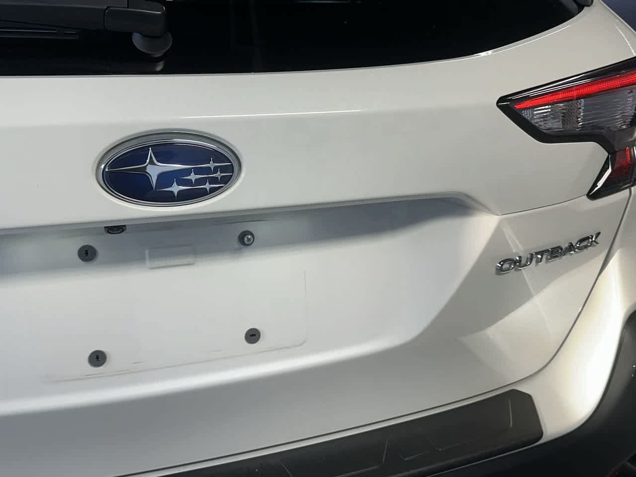 Used 2025 Subaru Outback Premium AWD/4WD image 9