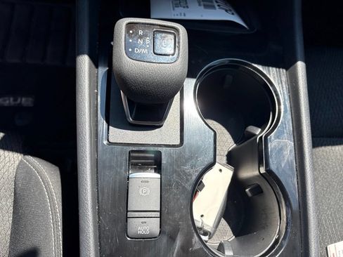 Used 2026 Nissan Rogue SV AWD/4WD image 18