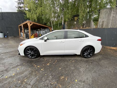 Used 2023 Toyota Corolla XSE w/ Carpet Mat Package (TMS) FWD image 3