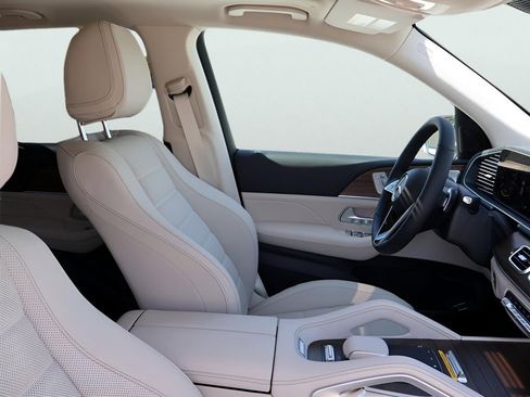 New 2026 Mercedes-Benz GLE 580 4MATIC image 10